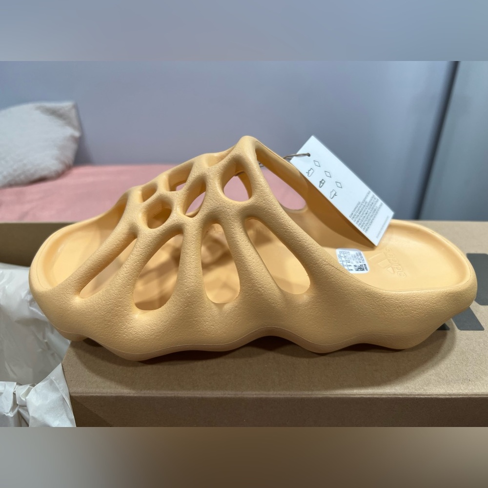 Yeezy 450 Slide